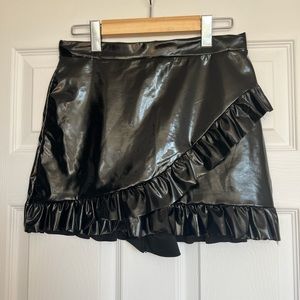 BOOHOO PLEATHER SKORT